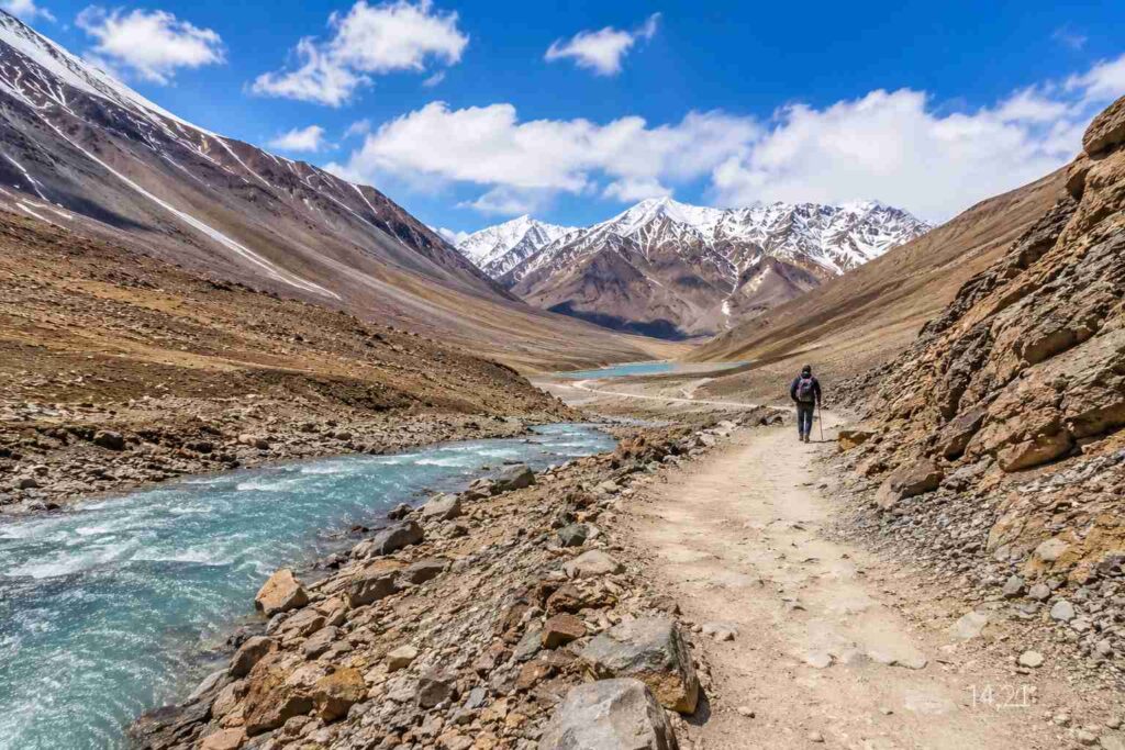  Trekking path from Batal to Chandratal Lake parking