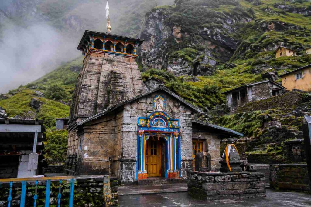 Kalpeshwar Shiva temple Uttarakhand Panch Kedar all year open