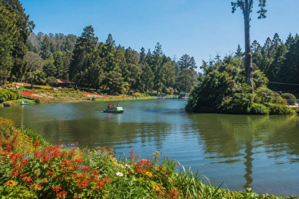 Ooty botanical garden lake view
